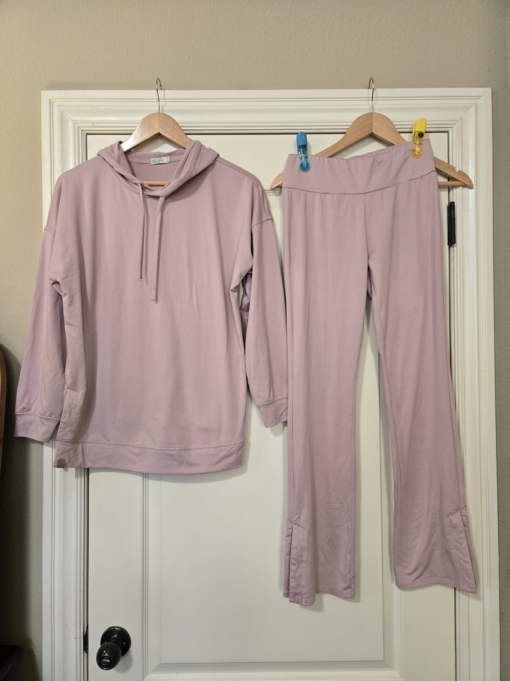 Barefoot Dreams Malibu Collection Dusty Mauve Hooded Lounge Set Soft
